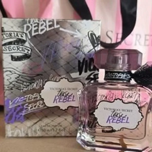 Victoria's_Secret_Tease_Rebel_Eau_De_Parfum_100ml_–_Bold_Floral_Leather_Fragrance_For_Women