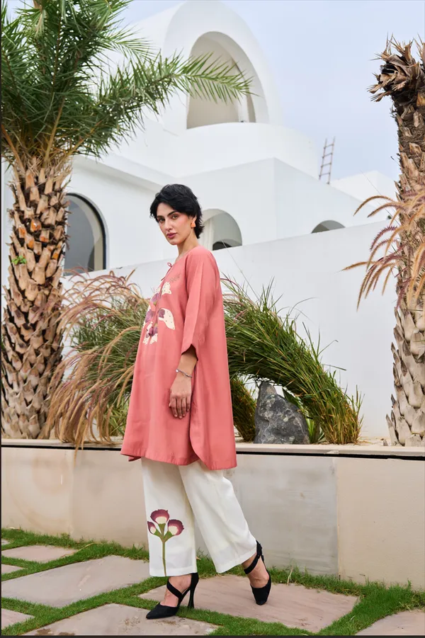cotton_peach_floral_printed_kurti_with_pant