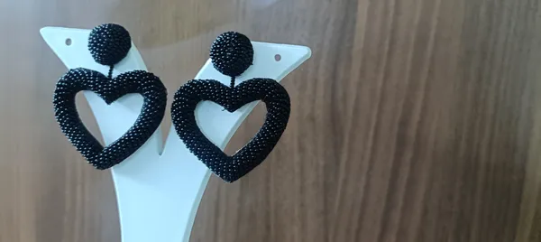 Black_Alloy_Beaded_Heart_Drop_Earrings_For_Women