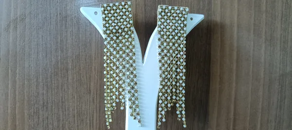 Gold_White_Alloy_Stone_Studded_Tassel_Fringe_Earrings_For_Women