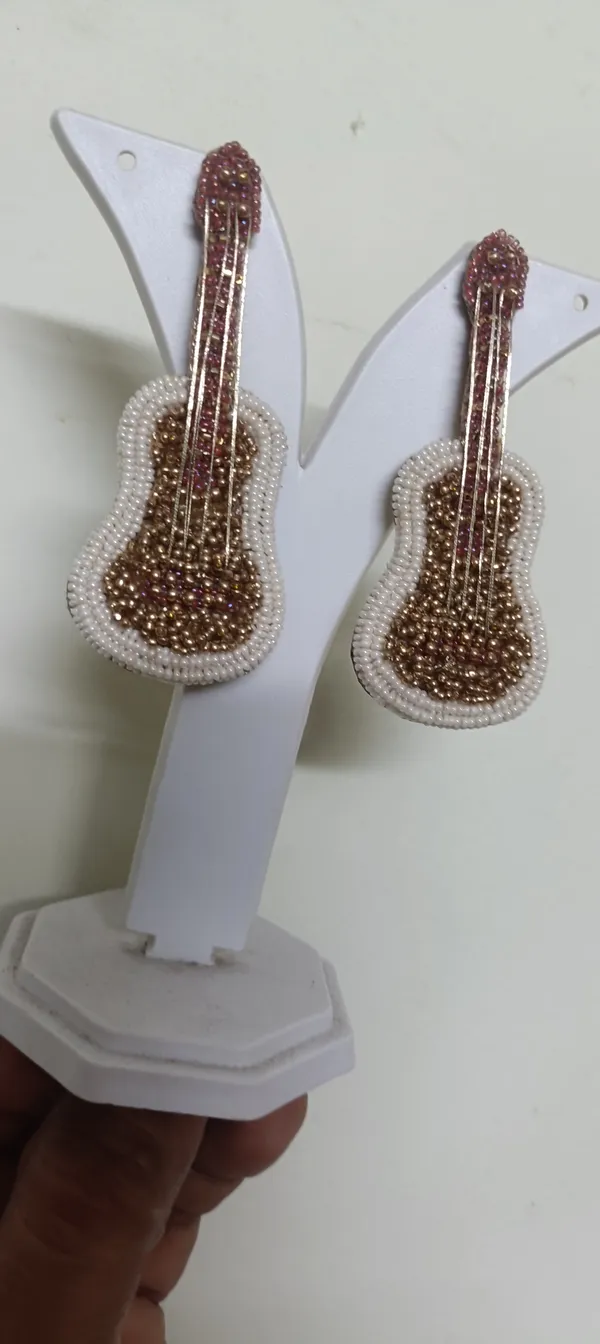 Beaded_Guitar_Shape_Dangle_Earrings_For_Women