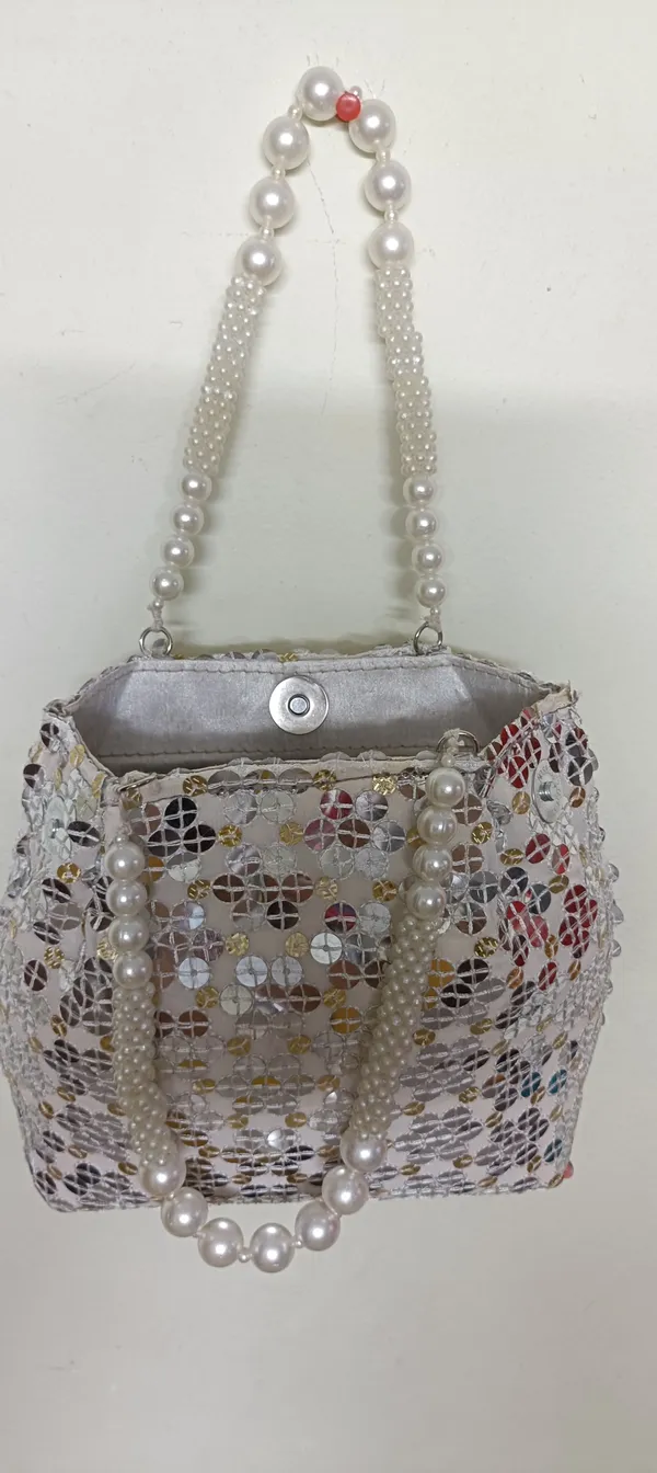 Silver_Cotton_Sequin_Beaded_Handle_Potli_Handbag_For_Women