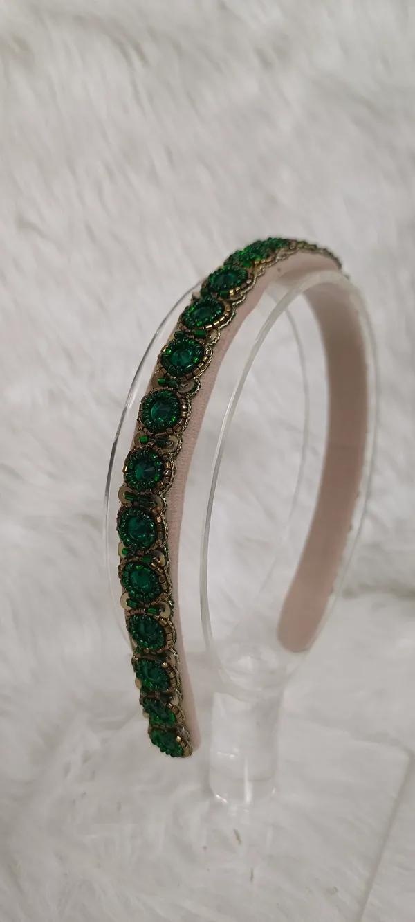Green_Stone_Embellished_Metal_Hairband_For_Women