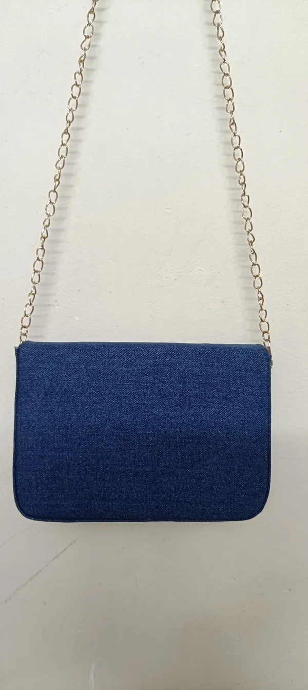 Blue_Denim_Flap_Sling_Bag_With_Gold_Chain_Strap_For_Women
