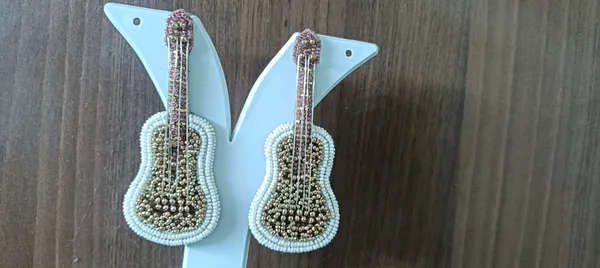 Beaded_Guitar_Shape_Dangle_Earrings_For_Women