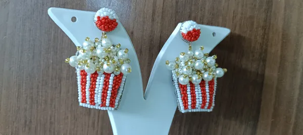 Red_White_Beaded_Popcorn_Bucket_Drop_Earrings_For_Women
