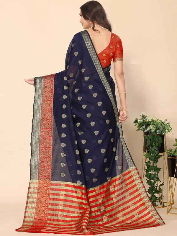 Navy_Blue_Cotton_Silk_Premium_&_Elegant_(_Zari_Ethnic_Motifs_)_Maheshwari_Saree_With_Blouse_Piece_For_Women