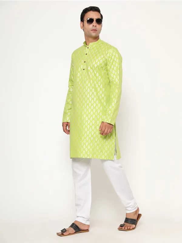 Green_Silk_Premium_&_Elegant_Regular_Kurta_&_Pajama_Set_For_Men