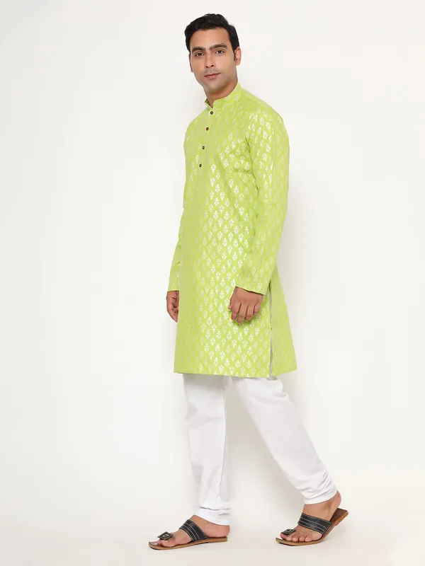 Green_Silk_Premium_&_Elegant_Regular_Kurta_&_Pajama_Set_For_Men