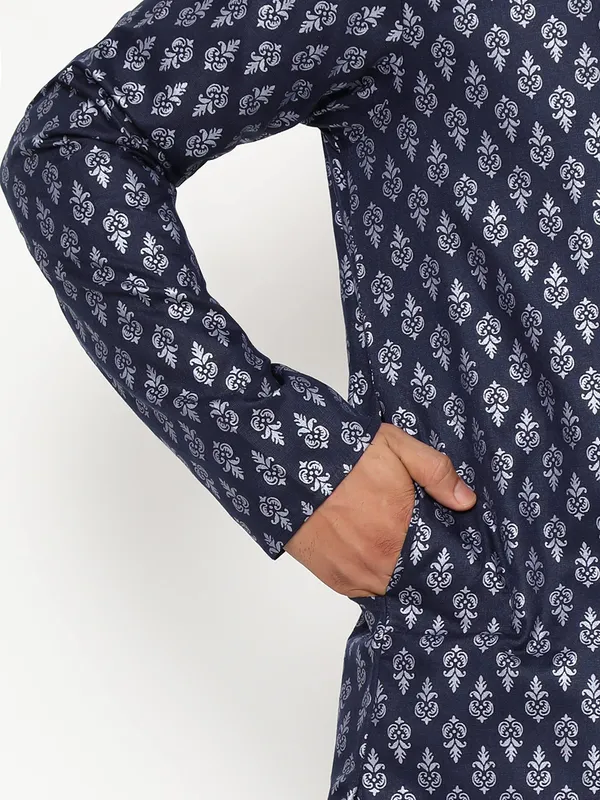 Navy_Blue_Dupion_Silk_Premium_&_Elegant_Regular_Kurta_&_Pajama_Set_For_Men