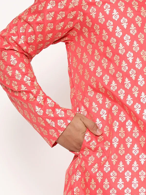 Peach_Dupion_Silk_Premium_&_Elegant_Regular_Kurta_&_Pajama_Set_For_Men
