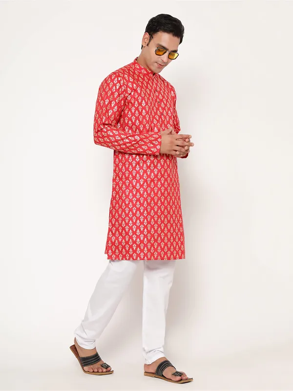 Red_Dupion_Silk_Premium_&_Elegant_Regular_Kurta_&_Pajama_Set_For_Men