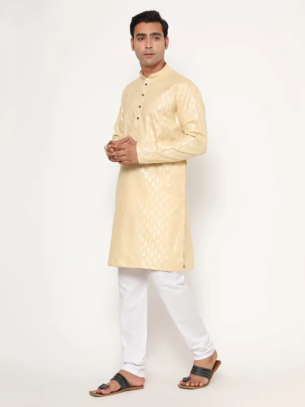 Yellow_Dupion_Silk_Premium_&_Elegant_Regular_Kurta_&_Pajama_Set_For_Men