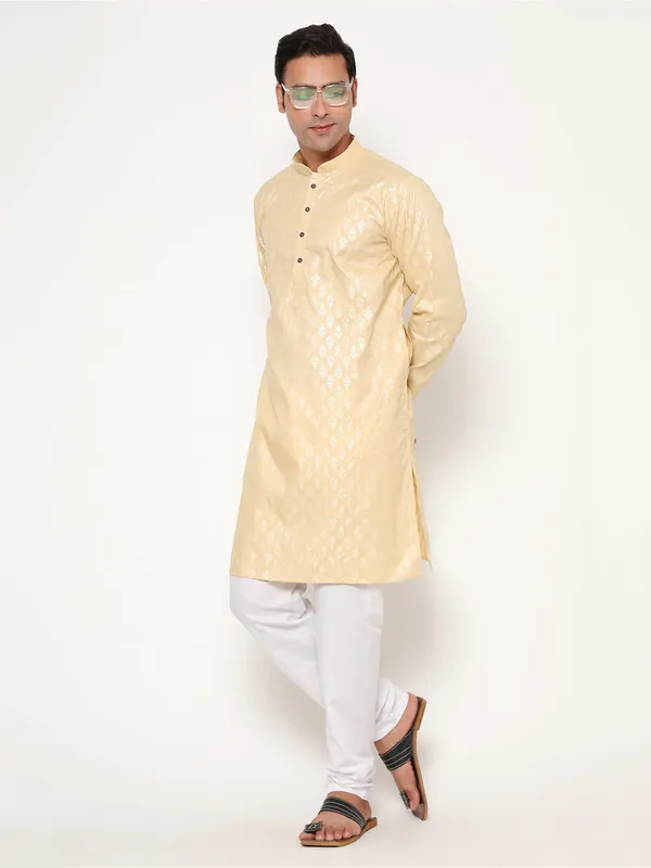 Yellow_Dupion_Silk_Premium_&_Elegant_Regular_Kurta_&_Pajama_Set_For_Men