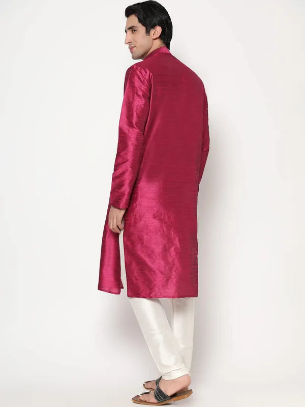 Magenta_Dupion_Silk_Premium_&_Elegant_Regular_Kurta_&_Pajama_Set_For_Men