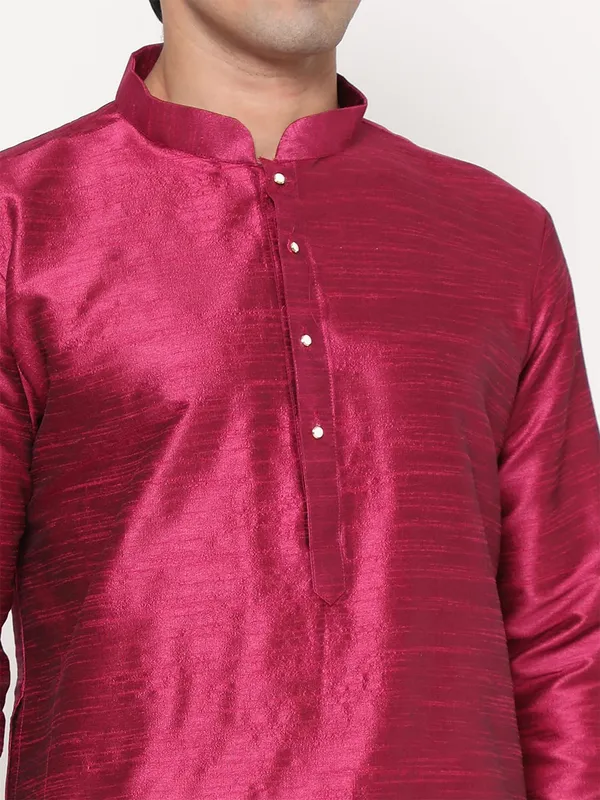 Magenta_Dupion_Silk_Premium_&_Elegant_Regular_Kurta_&_Pajama_Set_For_Men
