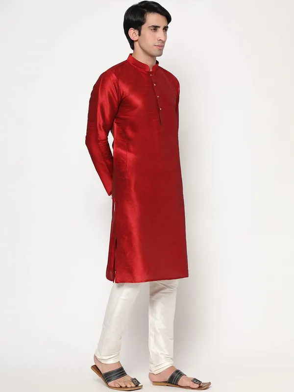 Maroon_Dupion_Silk_Premium_&_Elegant_Regular_Kurta_&_Pajama_Set_For_Men