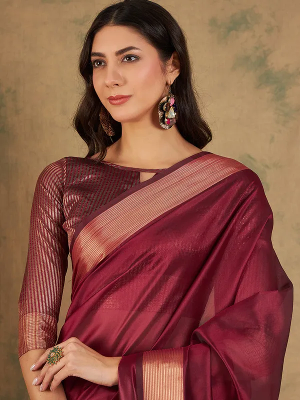 Maroon_Cotton_Organza_Premium_&_Elegant_(_Graceful_Zari_)_Saree_With_Blouse_Piece_For_Women