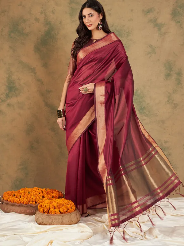 Maroon_Cotton_Organza_Premium_&_Elegant_(_Graceful_Zari_)_Saree_With_Blouse_Piece_For_Women