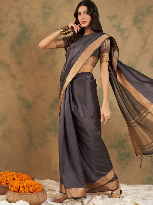 Navyblue_Cotton_Organza_Premium_&_Elegant_(_Graceful_Zari_)_Saree_With_Blouse_Piece_For_Women