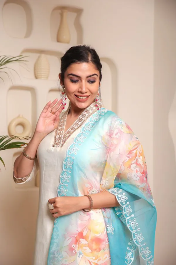 White_Roman_Silk_Embroidered_Thread_Work_Kurti_Set_For_Women