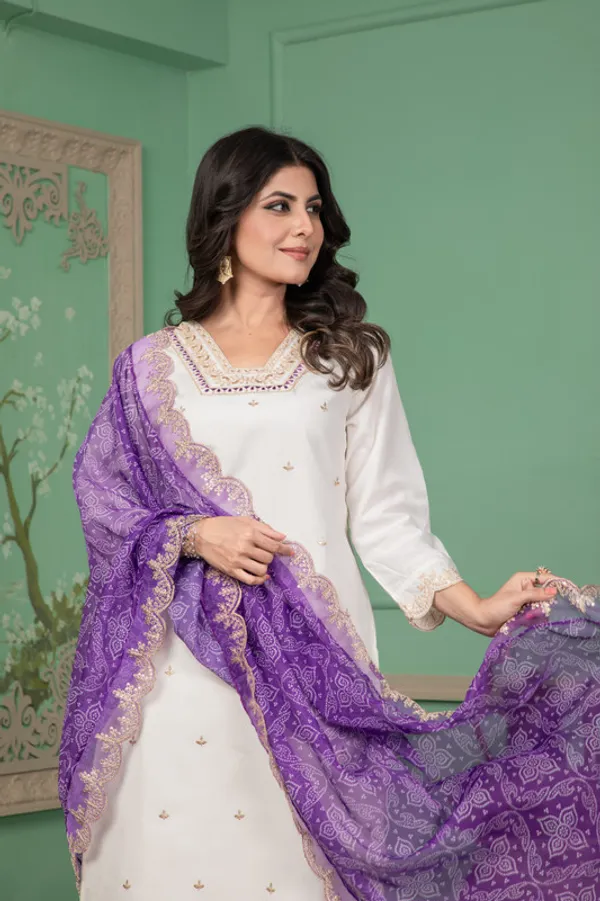 White_Roman_Silk_Embroidered_Thread_Work_Kurta_Set_For_Women