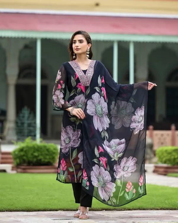 Black_Georgette_Large_Floral_Digital_Print_Kurta_Set_For_Women
