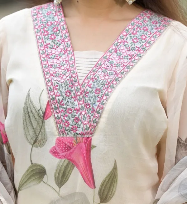 White_Georgette_Large_Floral_Digital_Print_Kurta_Set_For_Women