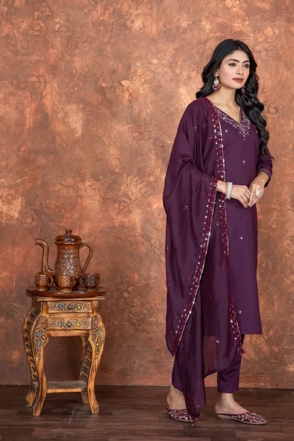 Wine_Roman_Silk_Embroidered_Thread_Work_Kurta_Set_For_Women