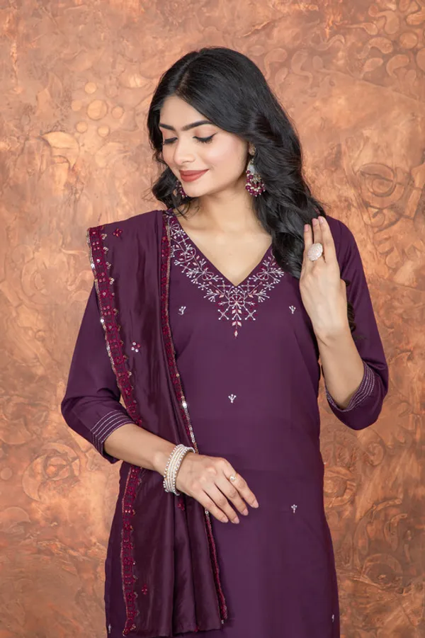 Wine_Roman_Silk_Embroidered_Thread_Work_Kurta_Set_For_Women