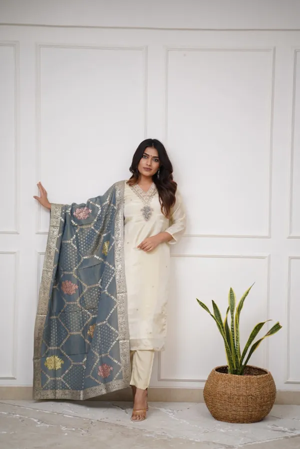 Biege_Viscose_Golden_Thread_Embroiderey_Work_Kurti_Set_For_Women