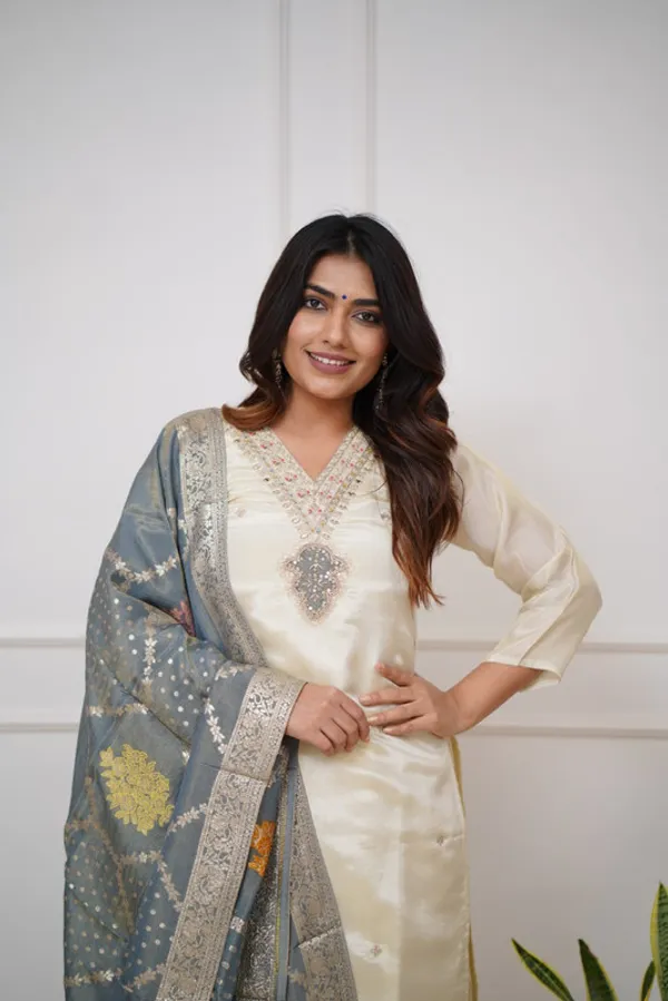Biege_Viscose_Golden_Thread_Embroiderey_Work_Kurti_Set_For_Women