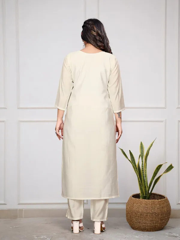 Biege_Viscose_Golden_Thread_Embroiderey_Work_Kurti_Set_For_Women