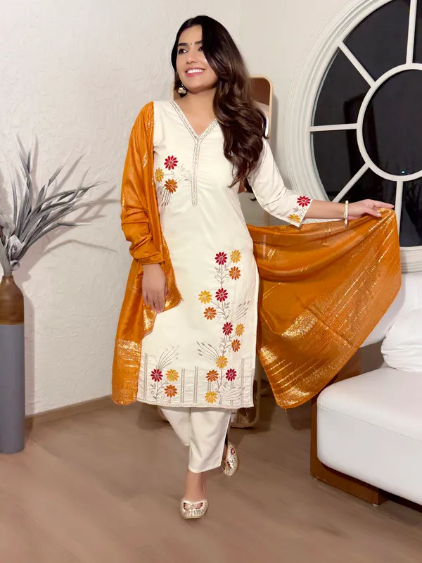 Off_White_Cotton_Silk_Embroidered_Thread_Work_Kurti_Set_For_Women