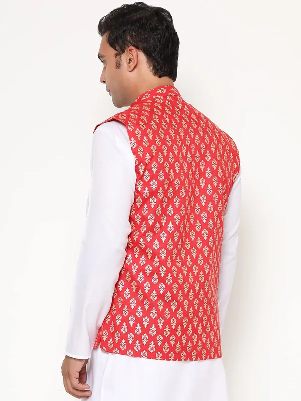 Red_Jacquard_Premium_&_Elegant_Nehru_Jacket_Vest_For_Men