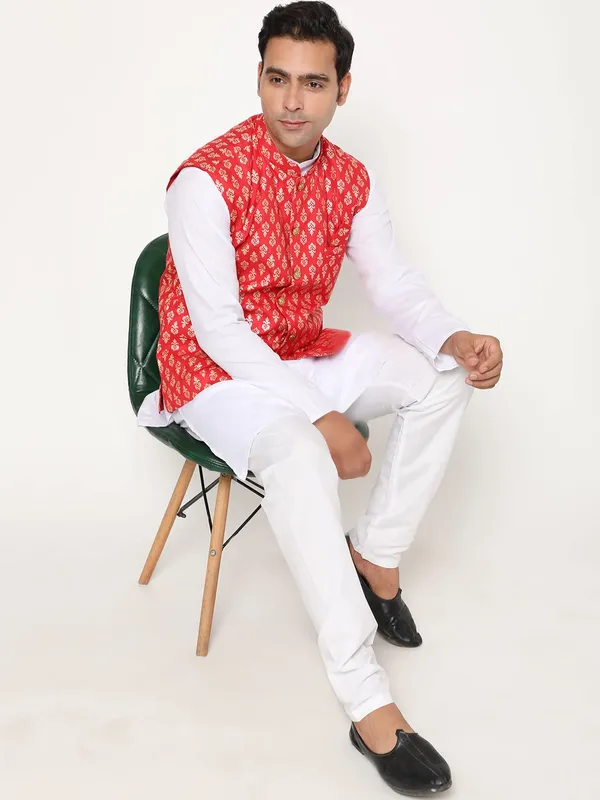 Red_Jacquard_Premium_&_Elegant_Nehru_Jacket_Vest_For_Men
