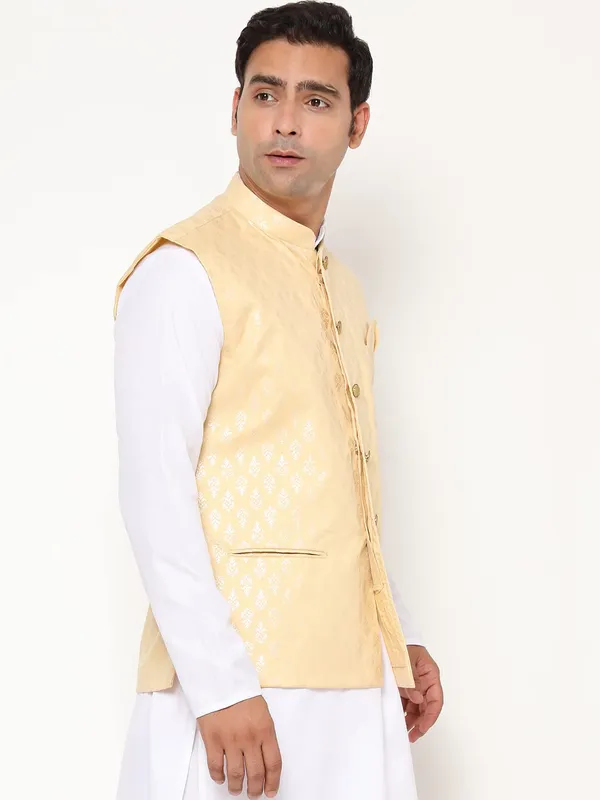 Yellow_Jacquard_Premium_&_Elegant_Nehru_Jacket_Vest_For_Men