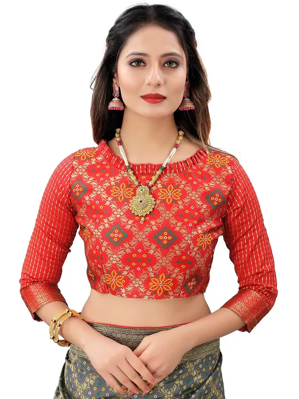Grey_Polyester_Premium_&_Elegant_Banarasi_Fusion_Saree_With_Blouse_Piece_For_Women