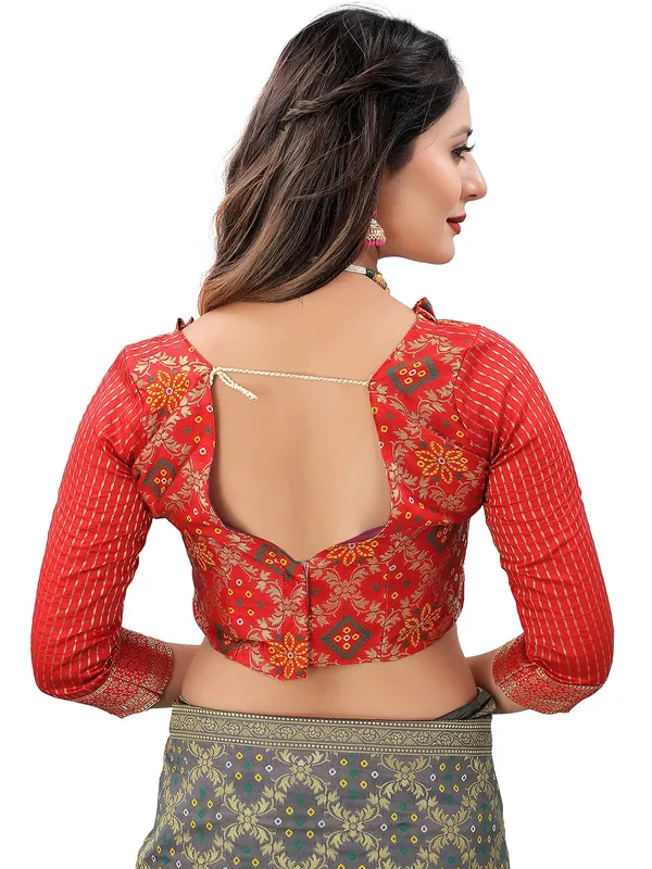 Grey_Polyester_Premium_&_Elegant_Banarasi_Fusion_Saree_With_Blouse_Piece_For_Women