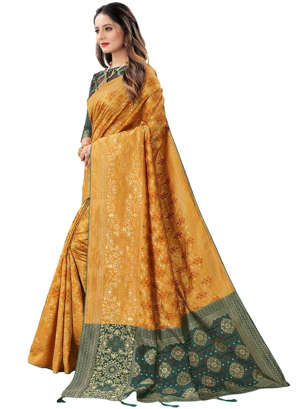Yellow_Polyester_Premium_&_Elegant_Banarasi_Fusion_Saree_With_Blouse_Piece_For_Women
