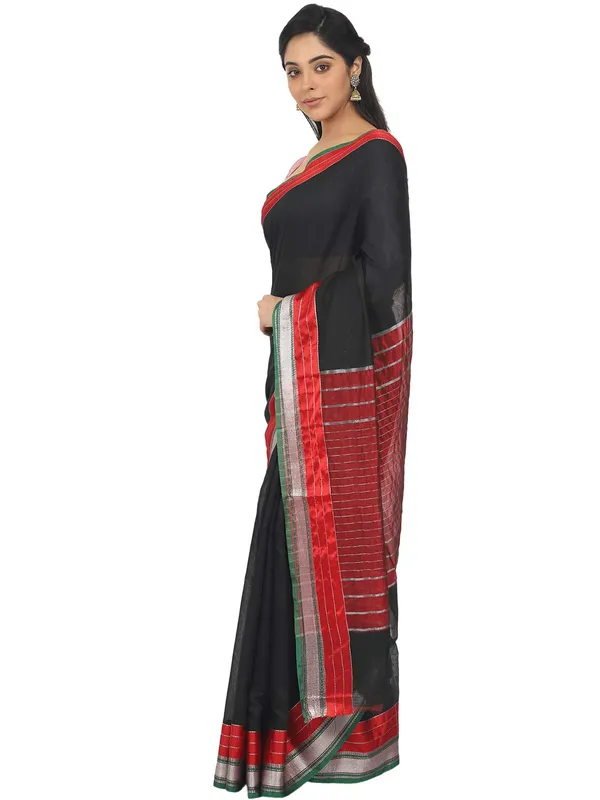 Black_Cotton_Silk_Premium_&_Elegant_Maheshwari_Saree_With_Blouse_Piece_For_Women