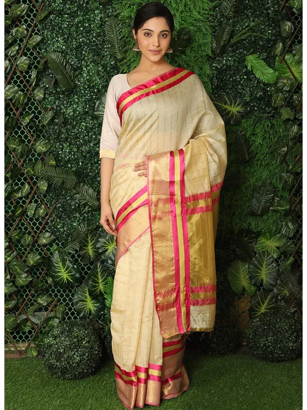Cream_Cotton_Silk_Premium_&_Elegant_(_Checkered_)_Maheshwari_Saree_With_Blouse_Piece_For_Women