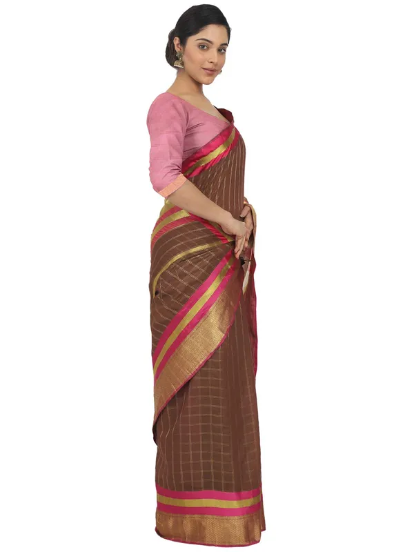 Brown_Cotton_Silk_Premium_&_Elegant_(_Checkered_)_Maheshwari_Saree_With_Blouse_Piece_For_Women