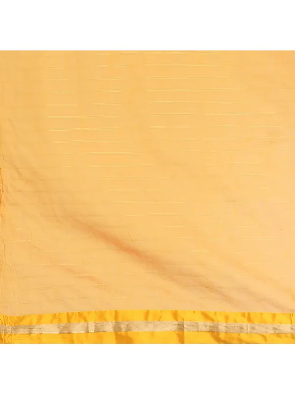 Peach_Cotton_Silk_Premium_&_Elegant_(_Checkered_)_Maheshwari_Saree_With_Blouse_Piece_For_Women