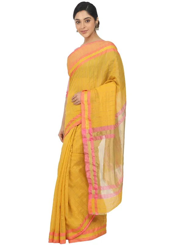 Yellow_Cotton_Silk_Premium_&_Elegant_(_Checkered_)_Maheshwari_Saree_With_Blouse_Piece_For_Women