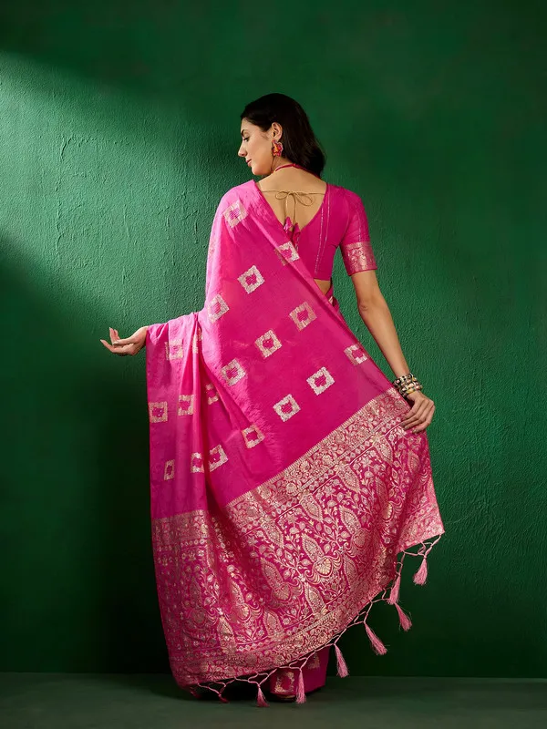 Pink_Cotton_Premium_&_Elegant_Saree_With_Blouse_Piece_For_Women