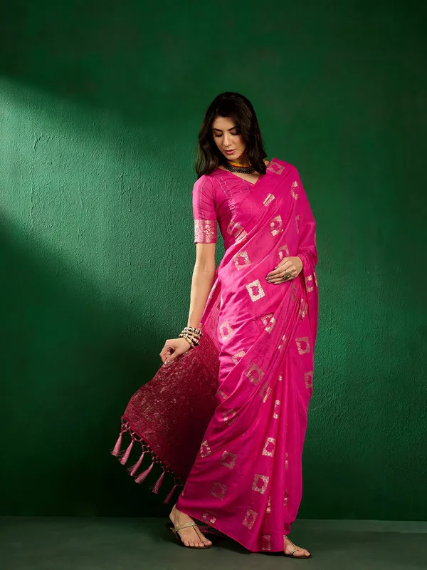 Pink_Cotton_Premium_&_Elegant_Saree_With_Blouse_Piece_For_Women