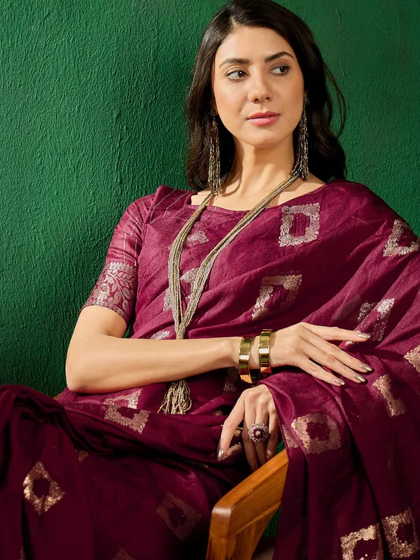 Wine_Cotton_Premium_&_Elegant_Saree_With_Blouse_Piece_For_Women