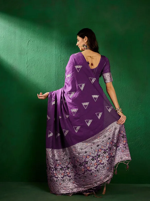 Purple_Cotton_Premium_&_Elegant_(_Traditional_Zari_Motifs_)_Saree_With_Blouse_Piece_For_Women