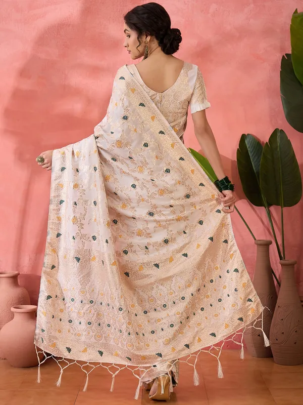 Beige_Cotton_Premium_&_Elegant_(_Rich_)_Saree_With_Blouse_Piece_For_Women